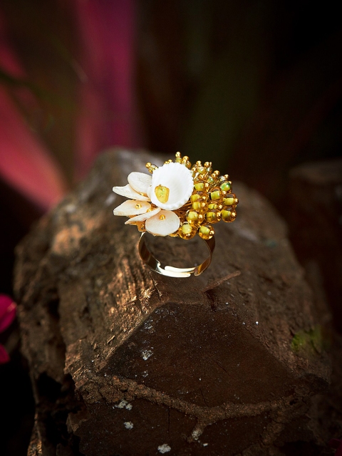 

D'oro Gold-Plated Green Crystal-Studded & White Shell-Studded Finger Ring