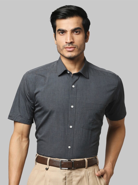 

Park Avenue Grey Solid Cotton Formal Shirt