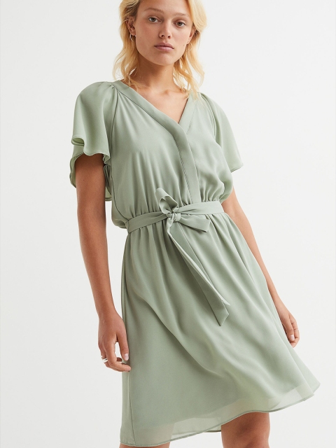 

H&M Women Green Solid V Neck Chiffon Dress