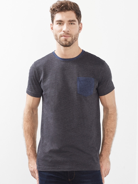

ESPRIT Men Charcoal Grey Solid Round Neck T-shirt