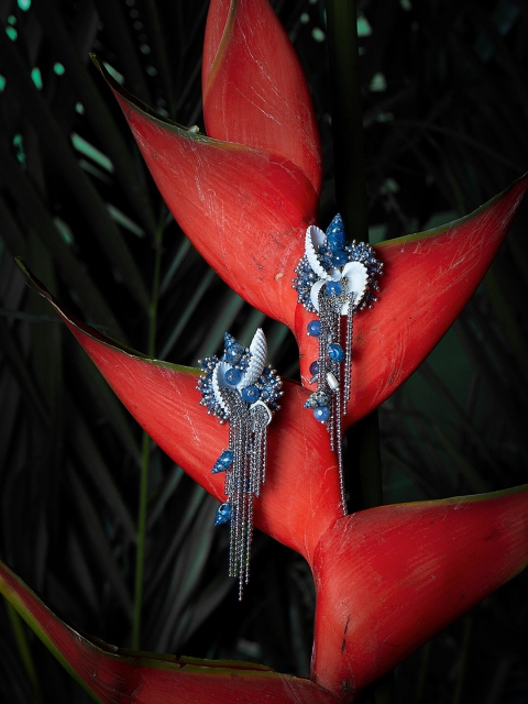 

D'oro Blue Contemporary Drop Earrings