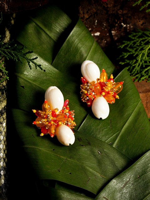 

D'oro Yellow Contemporary Studs Earrings