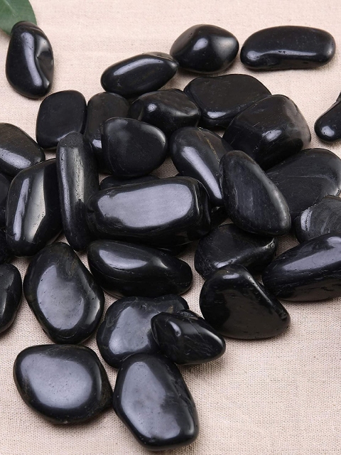 

Leafy Tales Black Solid Marble Pebbles