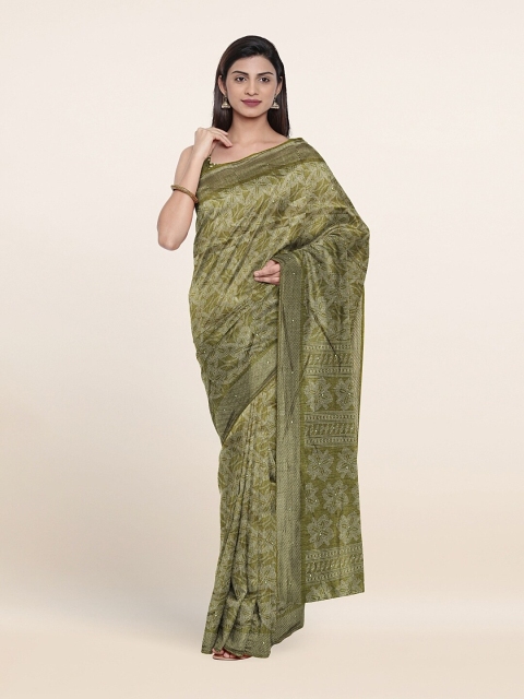 

Pothys Green & White Floral Printed Cotton Blend Saree