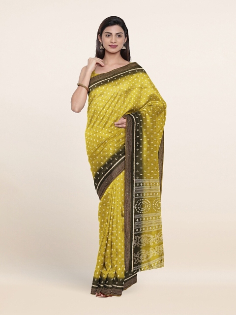 

Pothys Green & White Printed Saree
