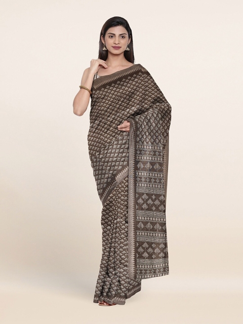 

Pothys Tan & White Geometric Printed Saree