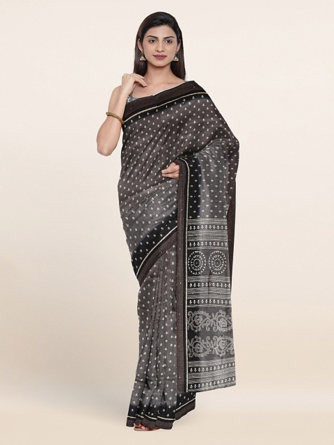 

Pothys Grey & White Ethnic Motifs Printed Saree