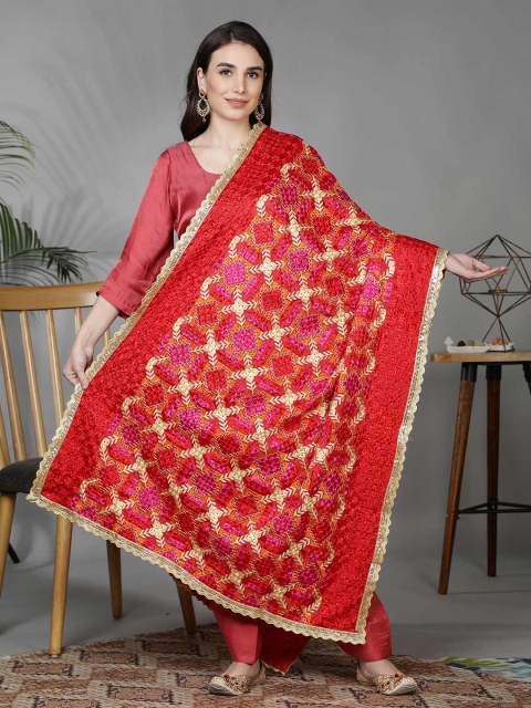 

Moda Chales Red & Gold-Toned Embroidered Phulkari Dupatta