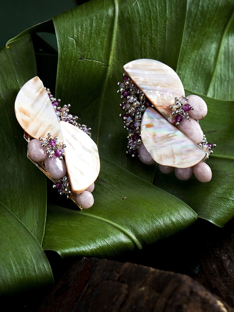 

D'oro Lavender Contemporary Studs Earrings