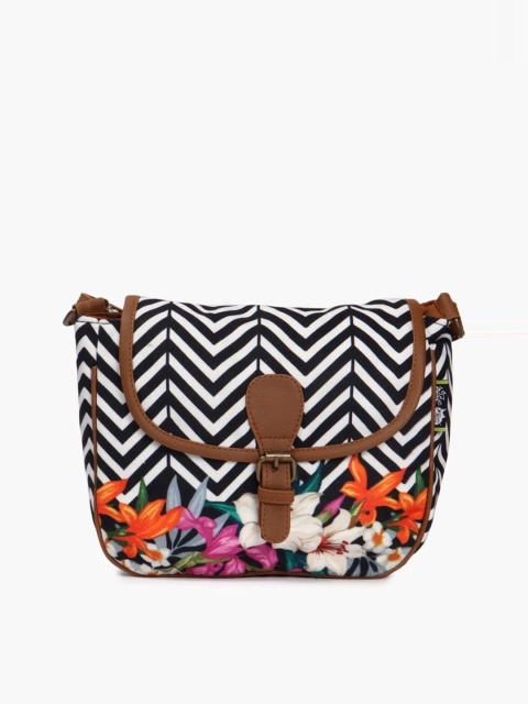 

Kanvas Katha Multicoloured Geometric Printed Structured Sling Bag with Tasselled, Multi