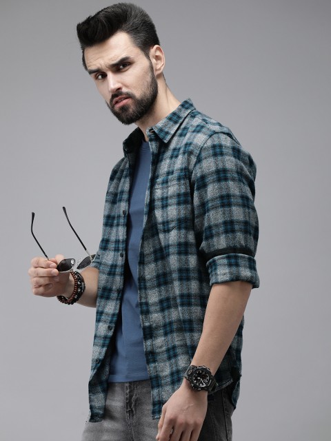 

The Roadster Lifestyle Co Men Grey And Blue Checked Pure Cotton Casual Shirt