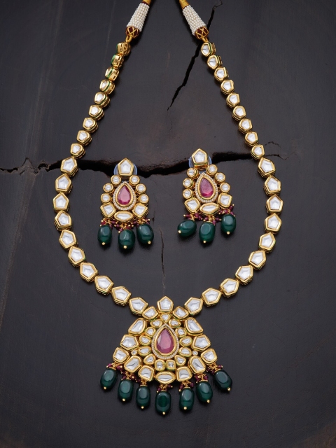 

Kushal's Fashion Jewellery White & Red Gold-Plated Kundan Studded Jewellery Set