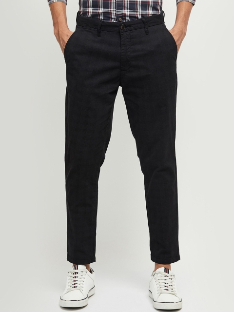 

max Men Black Textured Trousers