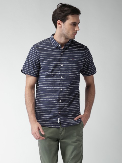

Tommy Hilfiger Men Navy Slim Fit Printed Casual Shirt, Navy blue