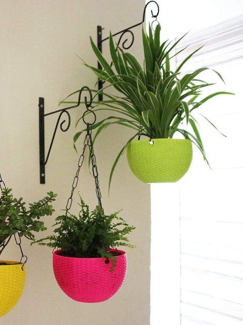 

Leafy Tales Set of 5 Assorted Textured Plastic Hanging Pot Planters