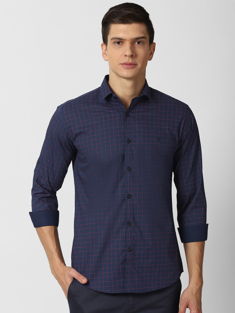 

V Dot Men Navy Blue Slim Fit Checked Pure Cotton Casual Shirt