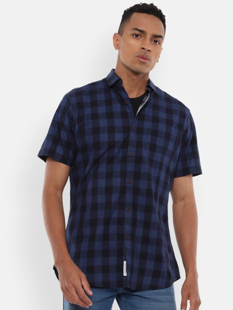 

VAN HEUSEN DENIM LABS Men Navy Blue & Black Slim Fit Buffalo Checked Casual Shirt