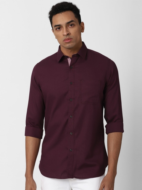 

Van Heusen Sport Men Maroon Slim Fit Casual Shirt