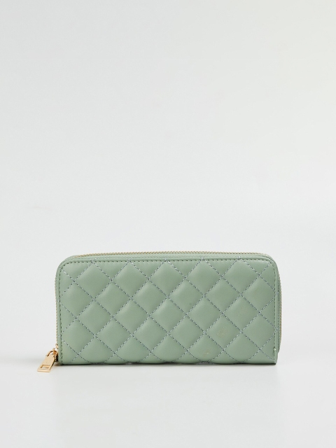 

Ginger by Lifestyle Women Green Checked Zip Around Wallet