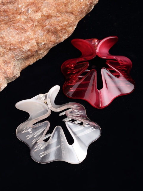

Stoln Girls Red & Off White Set of 2 Claw Clip