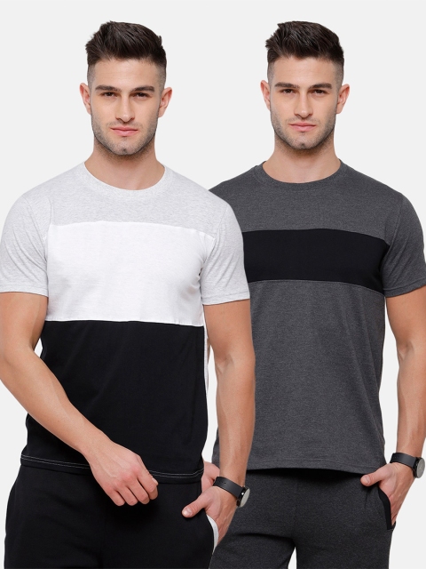 

MADSTO Men Grey 2 Striped Slim Fit T-shirt