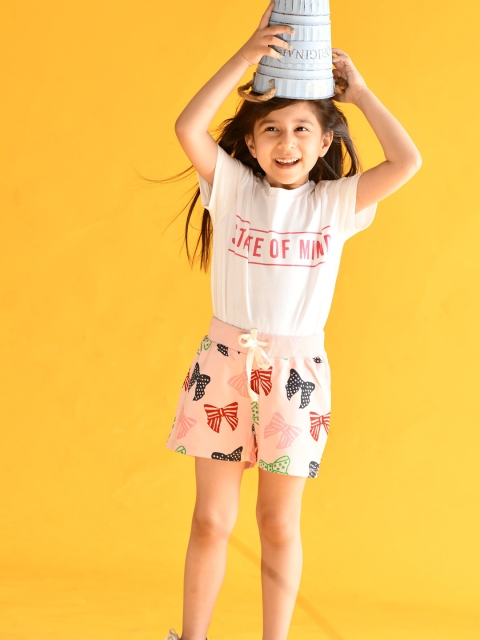 

Anthrilo Girls White & Pink Printed T-shirt with Shorts