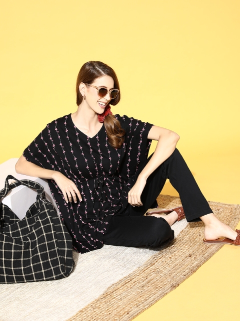 

Kanvin Women Black Floral Bed to Beach PJ Set