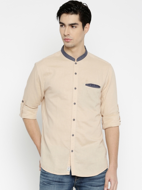 

PIVOTO Men Beige Slim Fit Solid Casual Shirt