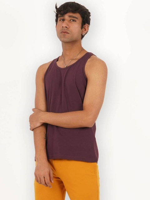 

Melangebox Men Burgundy T-shirt