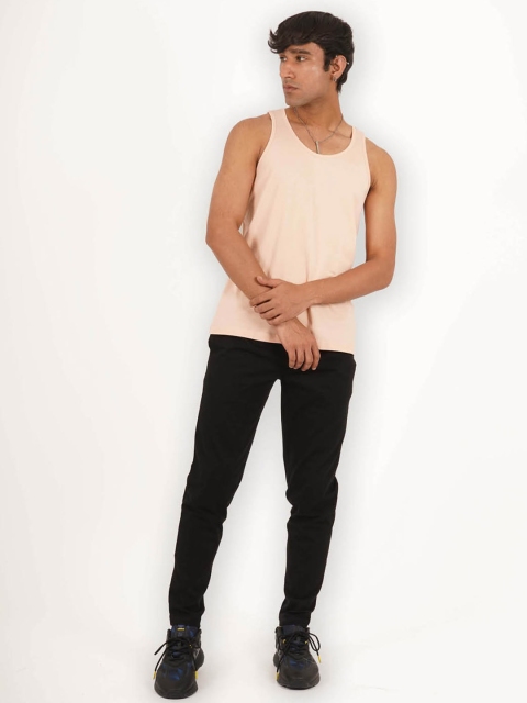 

Melangebox Men Peach-Coloured Solid Pure Cotton T-shirt