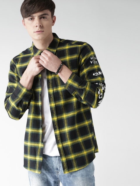 

FOREVER 21 Men Black Checked Casual Shirt