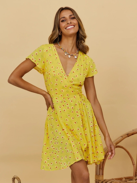 

La Aimee Yellow Floral Printed Fit and Flare Dress