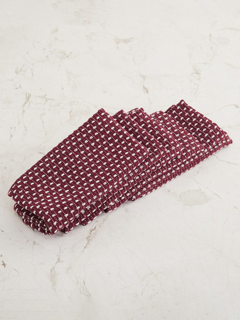

Home Centre Maroon Set of 6 Textured Napkins