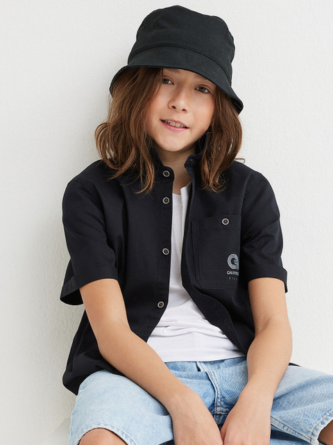 

H&M Black Short-Sleeved Cotton Shirt