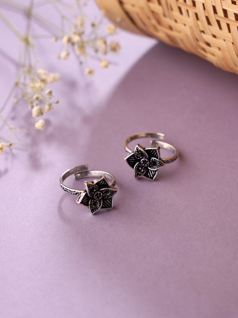 

VIRAASI Set Of 2 Silver-Toned Adjustable Ethnic Oxidised Toe Rings