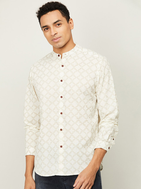 

Melange by Lifestyle Men White Printed Casual Shirt