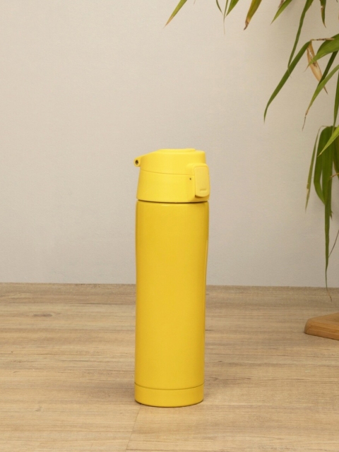 

Home Centre Yellow Solid Stainless Steel Water Bottle 500 ml