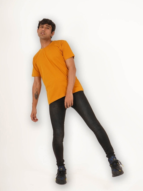 

Melangebox Men Mustard Yellow Half Sleeve Round Neck Tshirt