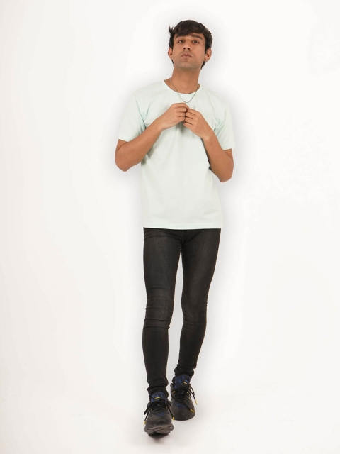 

Melangebox Men Blue Half Sleeve Round Neck Tshirt