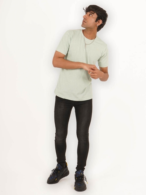 

Melangebox Men Green Half Sleeve Round Neck Tshirt
