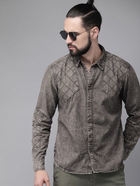 

Roadster Men Charcoal Regular Fit Faded Casual Denim Shirt