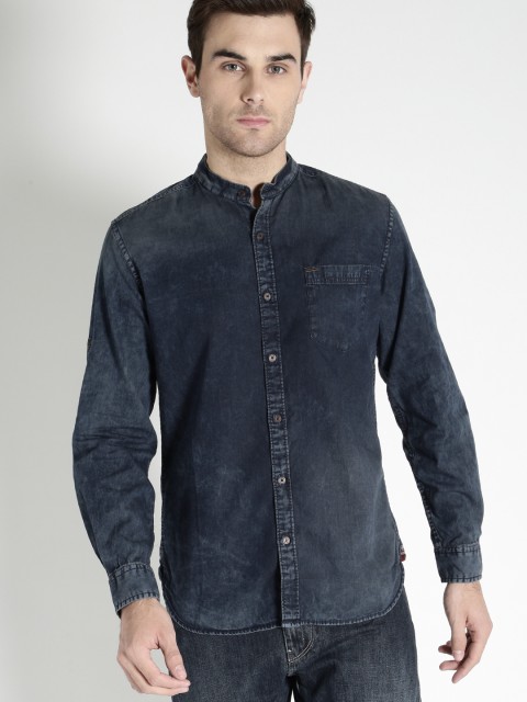 

Ecko Unltd Men Blue Faded Casual Shirt