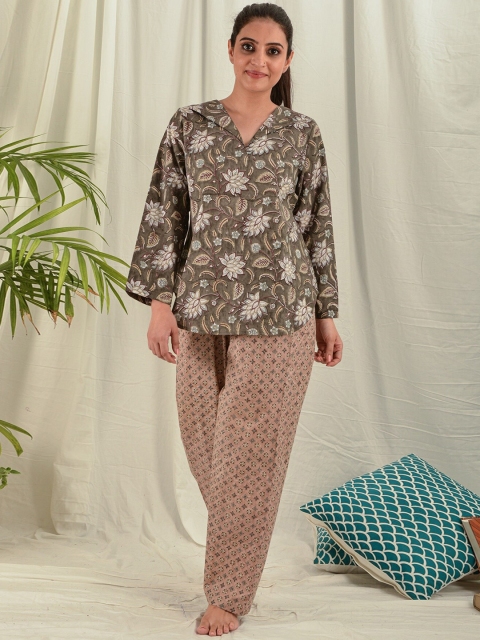 

House of Dhaaga Women Brown Printed Pure Cotton Night suit