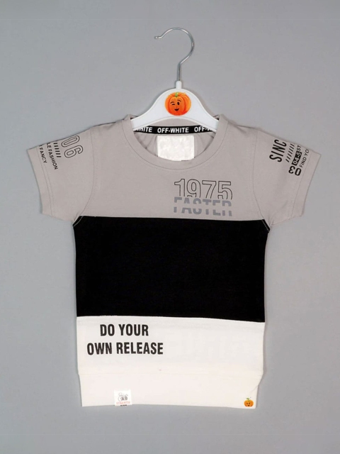 

Mumkins Boys Grey Colourblocked T-shirt