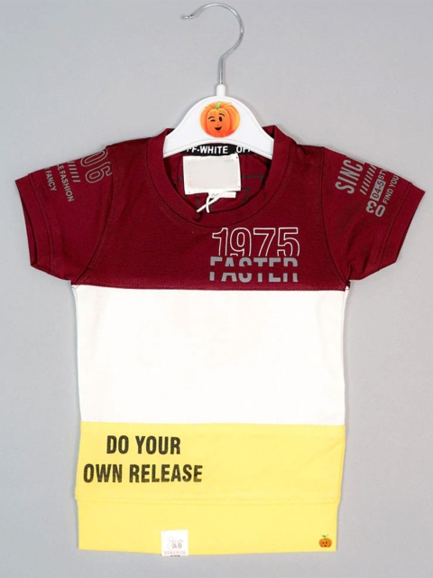 

Mumkins Boys Maroon Printed T-shirt