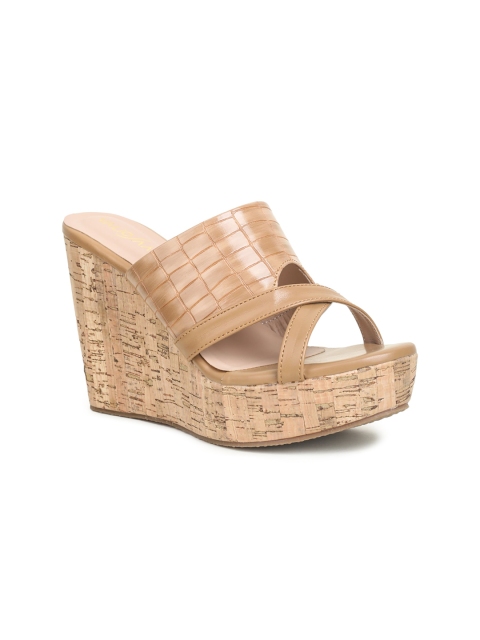 

VALIOSAA Brown Textured Wedge Sandals with Buckles