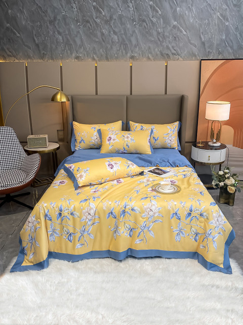 

JC Collection Yellow & Blue Floral Printed Double Queen Bedding Set With Quilt