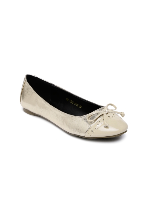 

Tao Paris Women Gold Colourblocked Shimmery Ballerinas