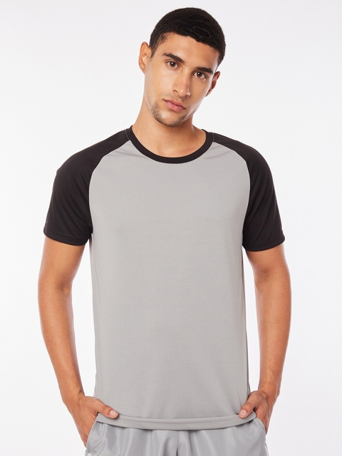 

Bewakoof X Play Men Grey Colourblocked Training or Gym T-shirt