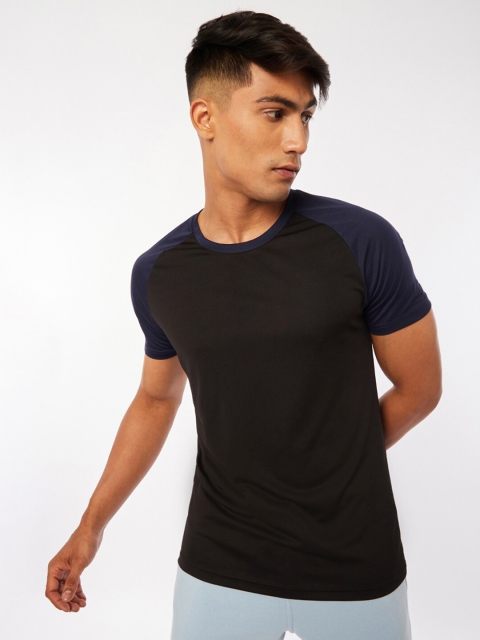 

Bewakoof X Play Men Black Training T-shirt